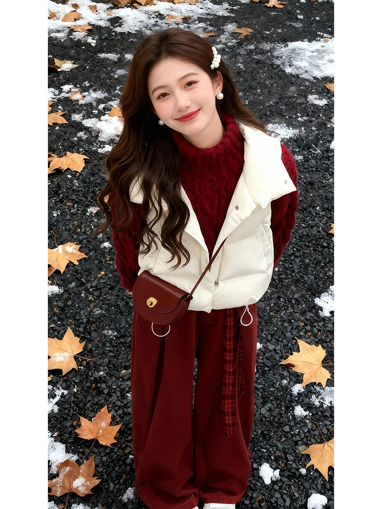 Winter Warm Knitted Sweater Set Women's Red Vest Wide Leg Pants Three Pieces Casual Fashion Ensemble Comfortable Leisure Wear
Winter Warm Knitted Sweater Set Women's Red Vest Wide Leg Pants Three Pieces Casual Fashion Ensemble Comfortable Leisure Wear