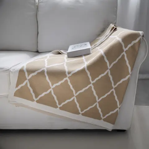 Nordic Knitted Throw Blanket And Bedspread Modern Geometric Sofa Blanket for Home Decor Soft Warm Shawl All Season Nap Bed Cover