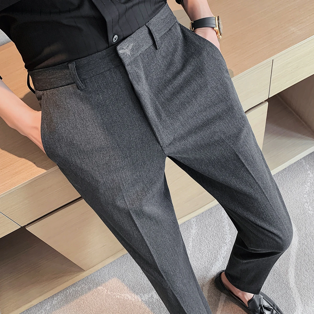 Plus Size 42 40 38 Spring New Embroidered Suit Pant British Fashion Men's Business Casual Pants Formal Social Slim Fit Suit Pant
Plus Size 42 40 38 Spring New Embroidered Suit Pant British Fashion Men's Business Casual Pants Formal Social Slim Fit Suit Pant