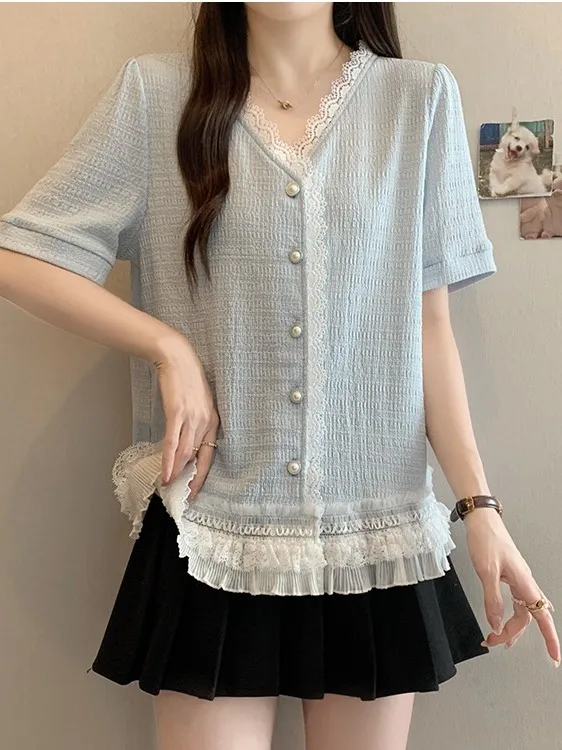 plus Size Women's Sweet Soft Style Lace Splice V-Neck Short Sleeve Shirt Summer New Slimming Versatile Top Korean Style Commute
plus Size Women's Sweet Soft Style Lace Splice V-Neck Short Sleeve Shirt Summer New Slimming Versatile Top Korean Style Commute