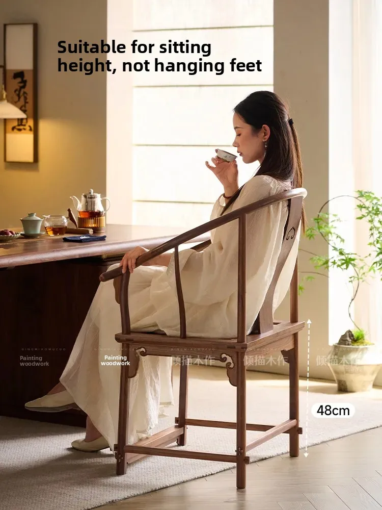 b15 Song style aesthetic tea room master chair antique ruyi cloud pattern Taishi chair
b15 Song style aesthetic tea room master chair antique ruyi cloud pattern Taishi chair