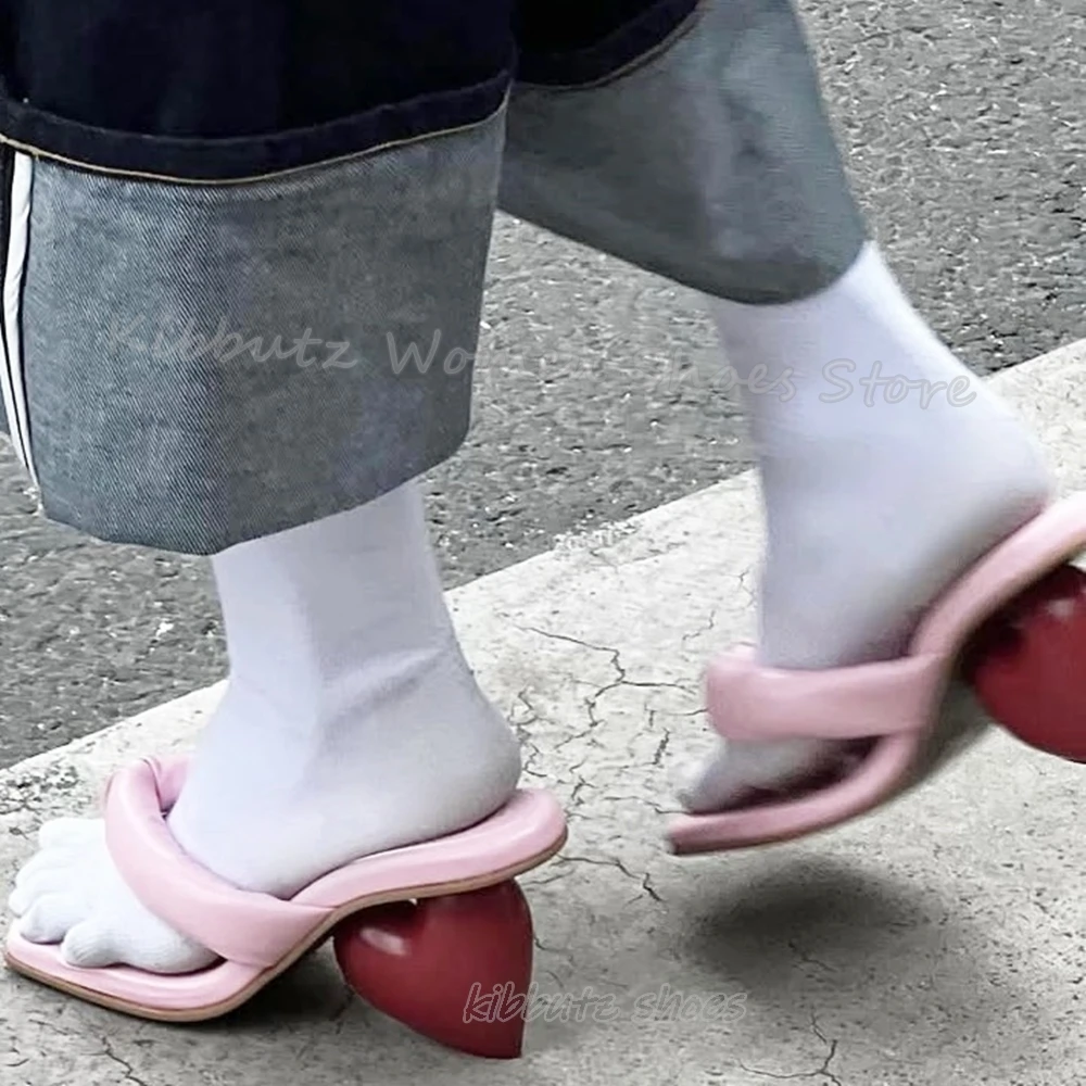 Heart Shaped Heel Sandals Retro Red And Black Colorblocking Open Toe Clip Strange Heeled Fashion Novelty Sexy Women Shoes Newest
Heart Shaped Heel Sandals Retro Red And Black Colorblocking Open Toe Clip Strange Heeled Fashion Novelty Sexy Women Shoes Newest