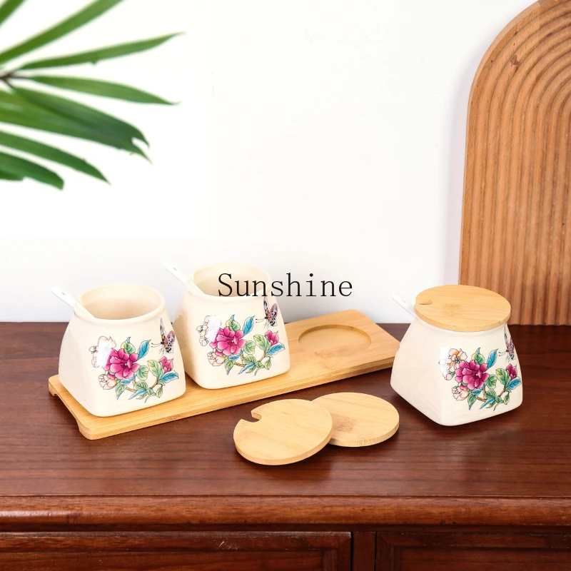 Creative American retro seasoning set, kitchen supplies, household ceramic salt shaker with lid
Creative American retro seasoning set, kitchen supplies, household ceramic salt shaker with lid