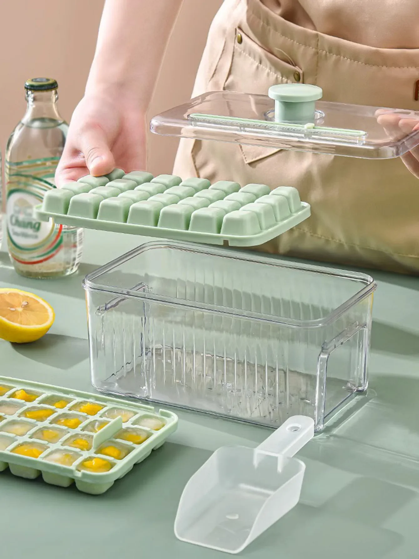 One-button creative ice box type, high color, easy release, food-grade storage mold, new ice cube mold ice maker
One-button creative ice box type, high color, easy release, food-grade storage mold, new ice cube mold ice maker
