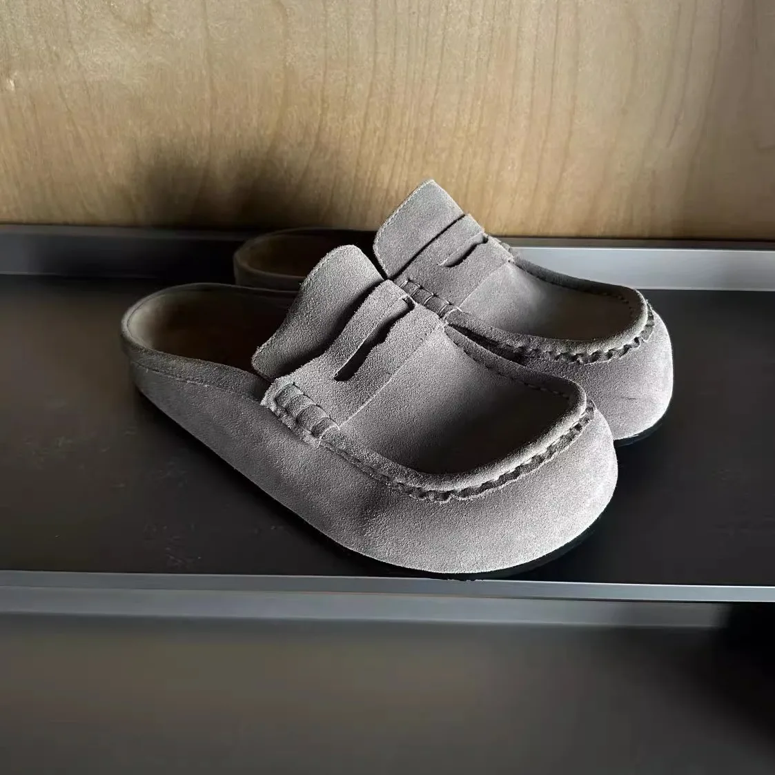 Дышащие летние повседневные туфли без шнуровки для пар на открытом воздухе, туфли без шнуровки, тканая кожаная верхняя резиновая подошва, удобные слипоны oes
Дышащие летние повседневные туфли без шнуровки для пар на открытом воздухе, туфли без шнуровки, тканая кожаная верхняя резиновая подошва, удобные слипоны oes