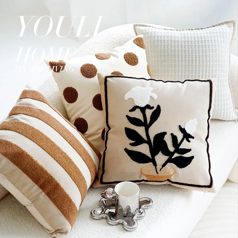 Brown Botanical Oatmeal Cream Luxury Pillow Cover – Vintage-Inspired Sofa Cushion for Living Room or Elegant Bedroom Decor
Brown Botanical Oatmeal Cream Luxury Pillow Cover – Vintage-Inspired Sofa Cushion for Living Room or Elegant Bedroom Decor