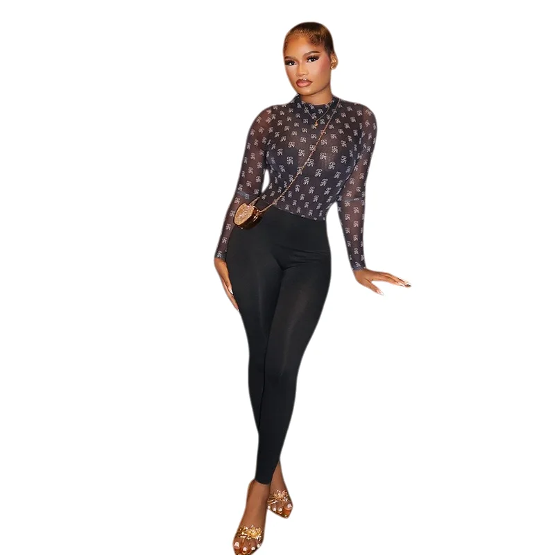 Женский комбинезон из сетки с эффектом полупрозрачности, с круглым вырезом, длинными рукавами, облегающий бедра, на молнии, сексуальный
Женский комбинезон из сетки с эффектом полупрозрачности, с круглым вырезом, длинными рукавами, облегающий бедра, на молнии, сексуальный