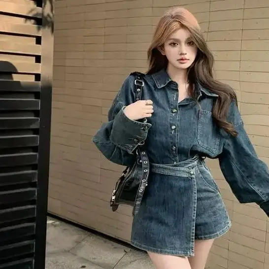 Two-Piece Set Women Autumn Winter New Style Retro Lapel Long-Sleeved Jacket High Waist Slit Skirt Versatile Slim Denim Suit
Two-Piece Set Women Autumn Winter New Style Retro Lapel Long-Sleeved Jacket High Waist Slit Skirt Versatile Slim Denim Suit
