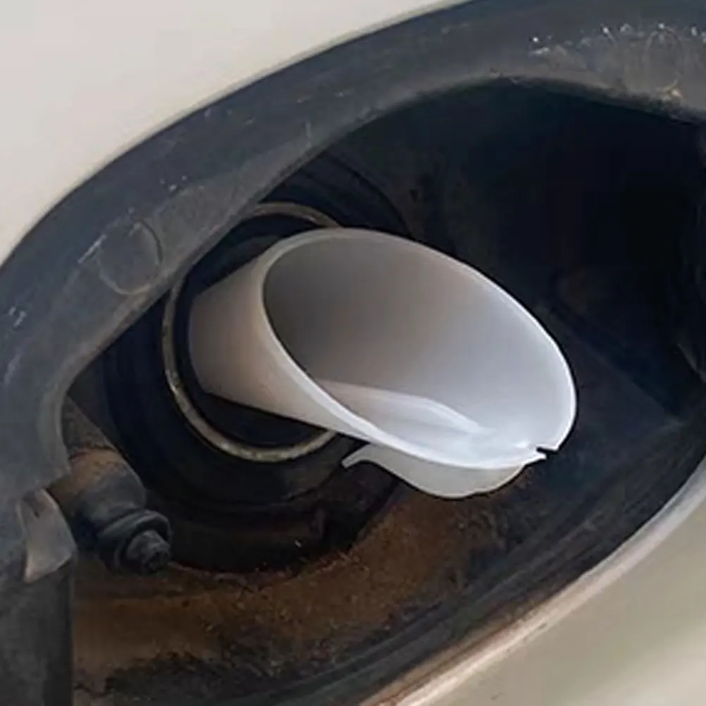 Car Fuel Tank Funnel Refilling Pipe White Sleeve Lightweight Portable Gas Funnel for Vehicles Automotive Filler Necks Prevent
Car Fuel Tank Funnel Refilling Pipe White Sleeve Lightweight Portable Gas Funnel for Vehicles Automotive Filler Necks Prevent