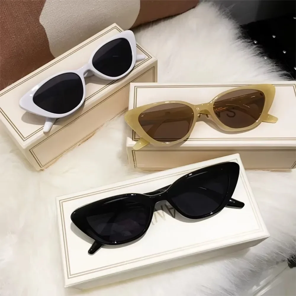 2024 New Cat Eye Personality Sunglasses Women Luxury Brand Eyewear Men Hip Pop Driving Shades Vintage Street Sun Glasses UV400
2024 New Cat Eye Personality Sunglasses Women Luxury Brand Eyewear Men Hip Pop Driving Shades Vintage Street Sun Glasses UV400