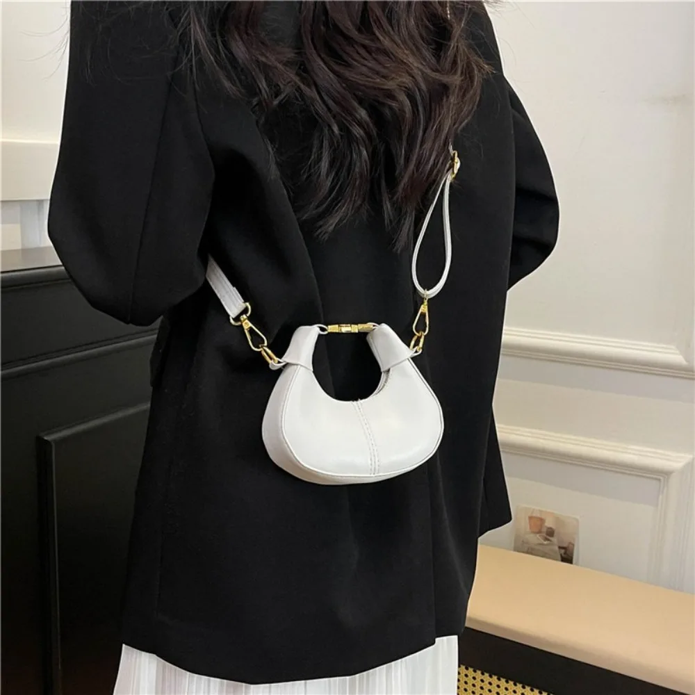 Elegant Y2K Pu Leather Handbag Solid Color Half-moon Crossbody Bag Coin Purses Single Shoulder Crescent Bag Girl
Elegant Y2K Pu Leather Handbag Solid Color Half-moon Crossbody Bag Coin Purses Single Shoulder Crescent Bag Girl