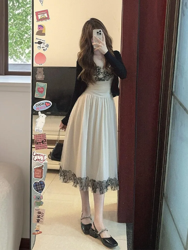 Summer New Style Black Knitted Open Cardigan And Strap Dress Gentle Set Women's Casual Fashion High Waist A-Line Skirt
Summer New Style Black Knitted Open Cardigan And Strap Dress Gentle Set Women's Casual Fashion High Waist A-Line Skirt