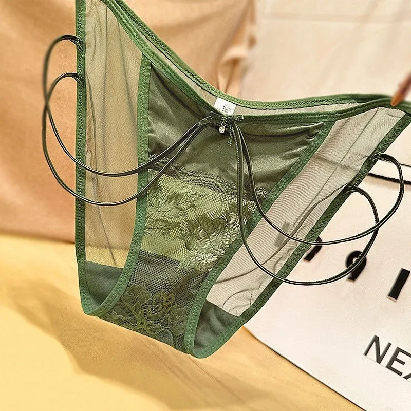 Light Luxury Ice Silk Satin Patchwork Lace Women Thin Underwear Comfortable Skin-friendly Mesh Breathable Elastic Triangle Pants
Light Luxury Ice Silk Satin Patchwork Lace Women Thin Underwear Comfortable Skin-friendly Mesh Breathable Elastic Triangle Pants