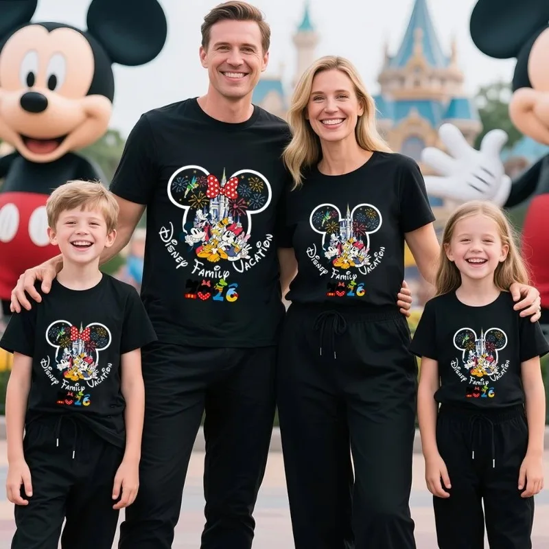 2026 Summer Mickey Mouse Classic Cartoon Characters 100% Cotton Print T-shirt Family Set for Parents, Children Unisex Top moto
2026 Summer Mickey Mouse Classic Cartoon Characters 100% Cotton Print T-shirt Family Set for Parents, Children Unisex Top moto