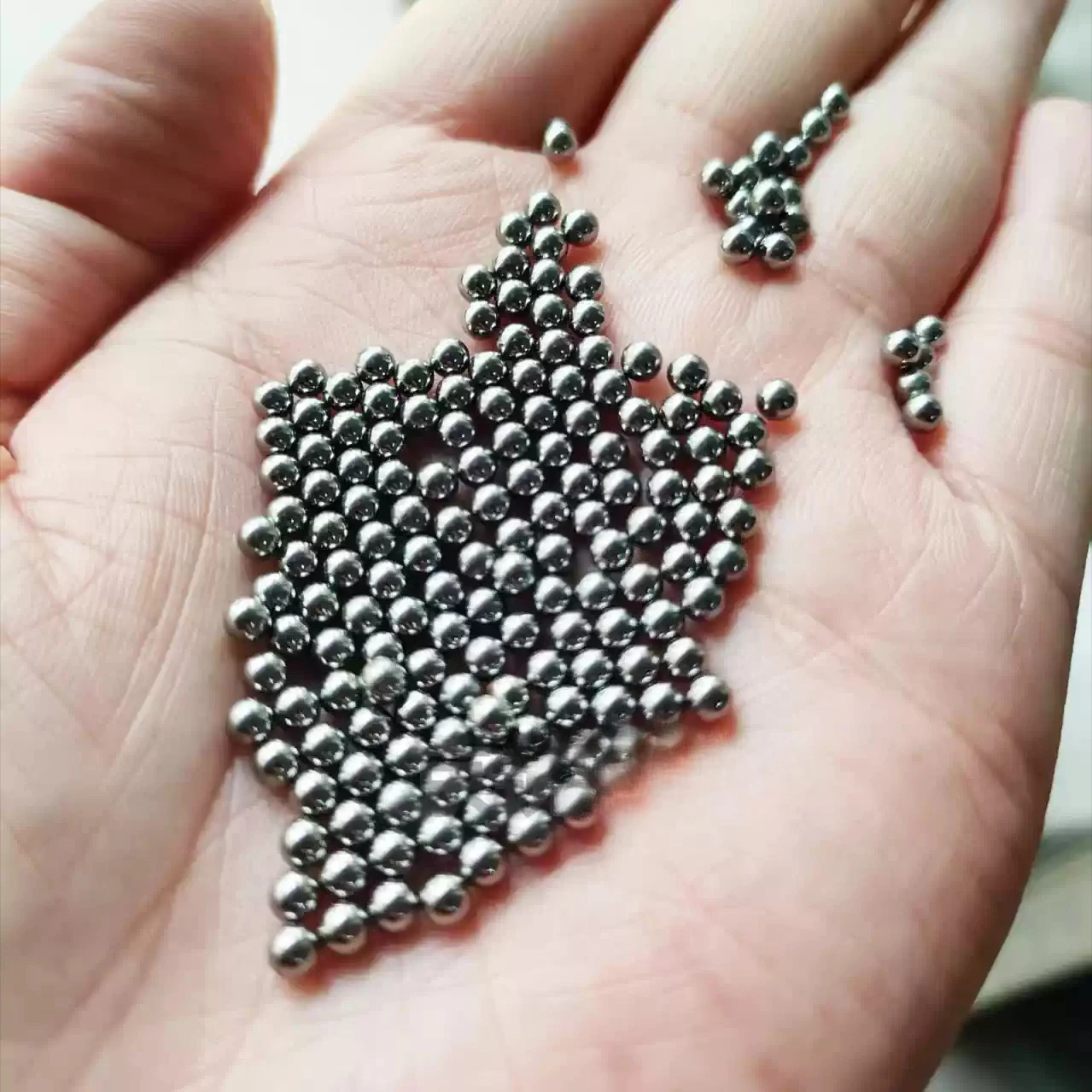 High Purity 99.995% Iron Sphere Analytical Pure Substance for Metal Research
High Purity 99.995% Iron Sphere Analytical Pure Substance for Metal Research