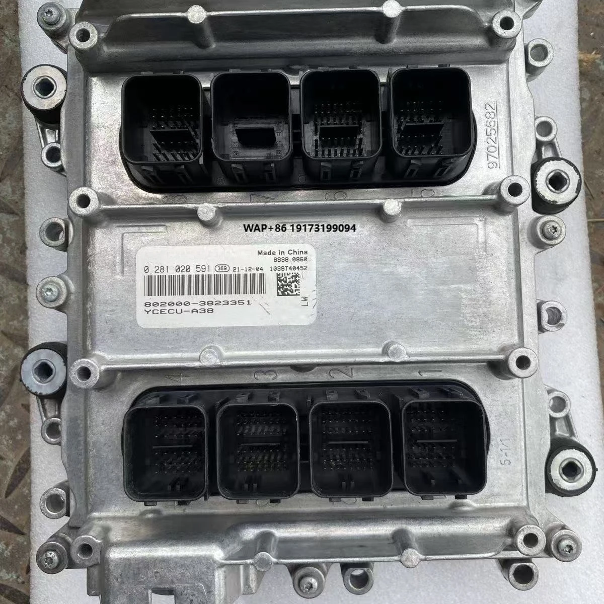 New Electronic Control Unit (ECU) 0281020591 802000-3823351 YuChai ECU-A38 Engine
New Electronic Control Unit (ECU) 0281020591 802000-3823351 YuChai ECU-A38 Engine