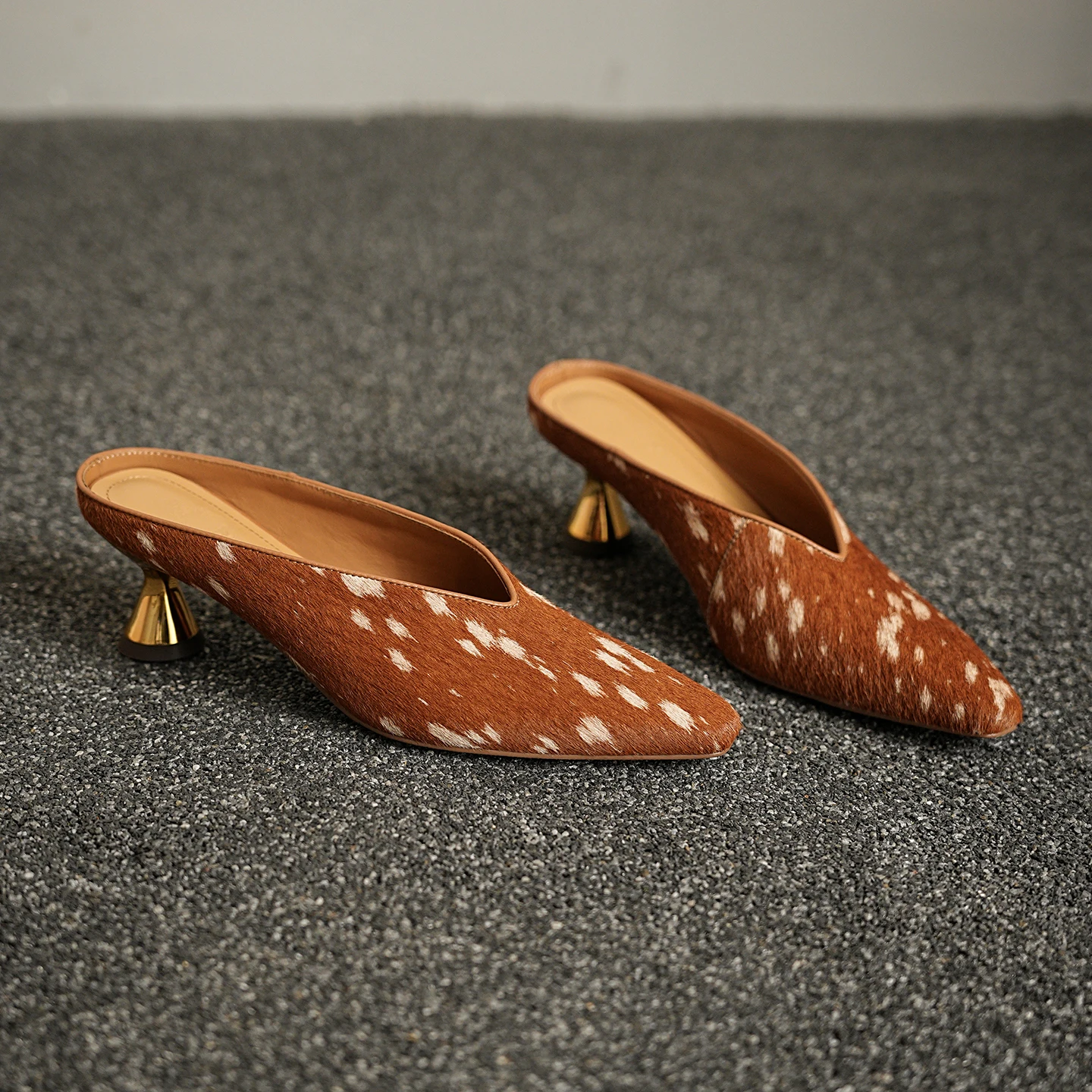 Genuine Leather Horsehair Women's Sandals, Slip-on Pointed Toe High Heels,Fashion Party Women Shoes
Genuine Leather Horsehair Women's Sandals, Slip-on Pointed Toe High Heels,Fashion Party Women Shoes