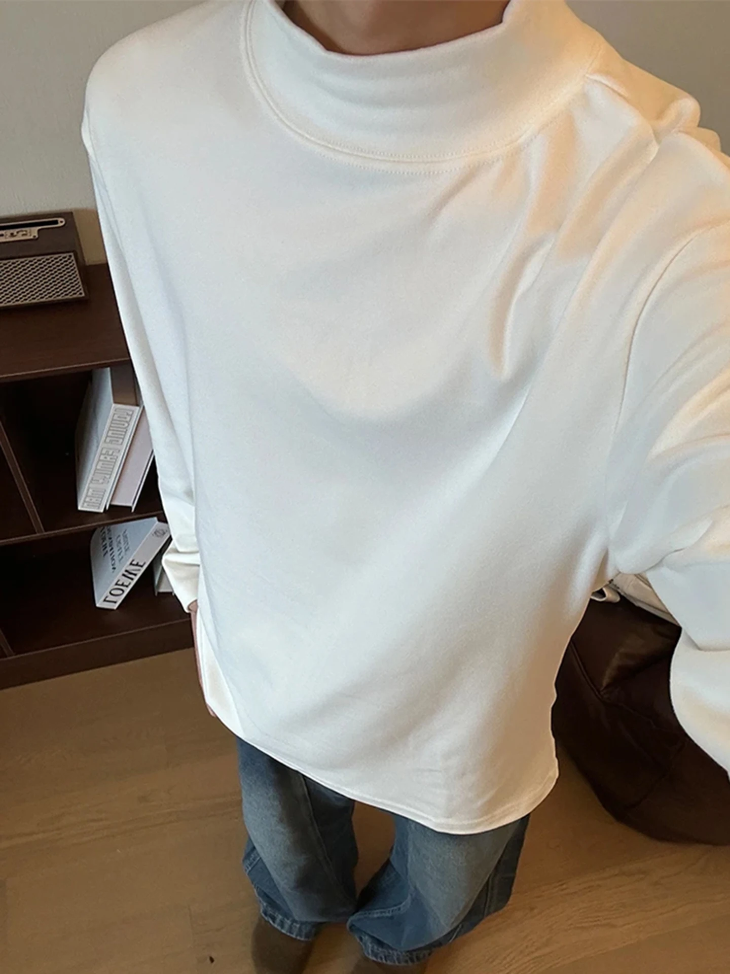 Белая мужская базовая рубашка с воротником-стойкой Dervo, с длинным рукавом, осенне-зимняя, легкая, в американском стиле, для ношения под одеждой
Белая мужская базовая рубашка с воротником-стойкой Dervo, с длинным рукавом, осенне-зимняя, легкая, в американском стиле, для ношения под одеждой