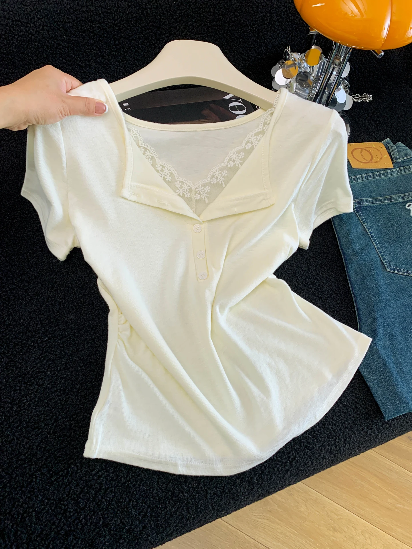 Lace Splice Short Sleeve T-Shirt Women's Summer New Unique Good Looking Half Open Collar Button Slimming Top Casual Style
Lace Splice Short Sleeve T-Shirt Women's Summer New Unique Good Looking Half Open Collar Button Slimming Top Casual Style