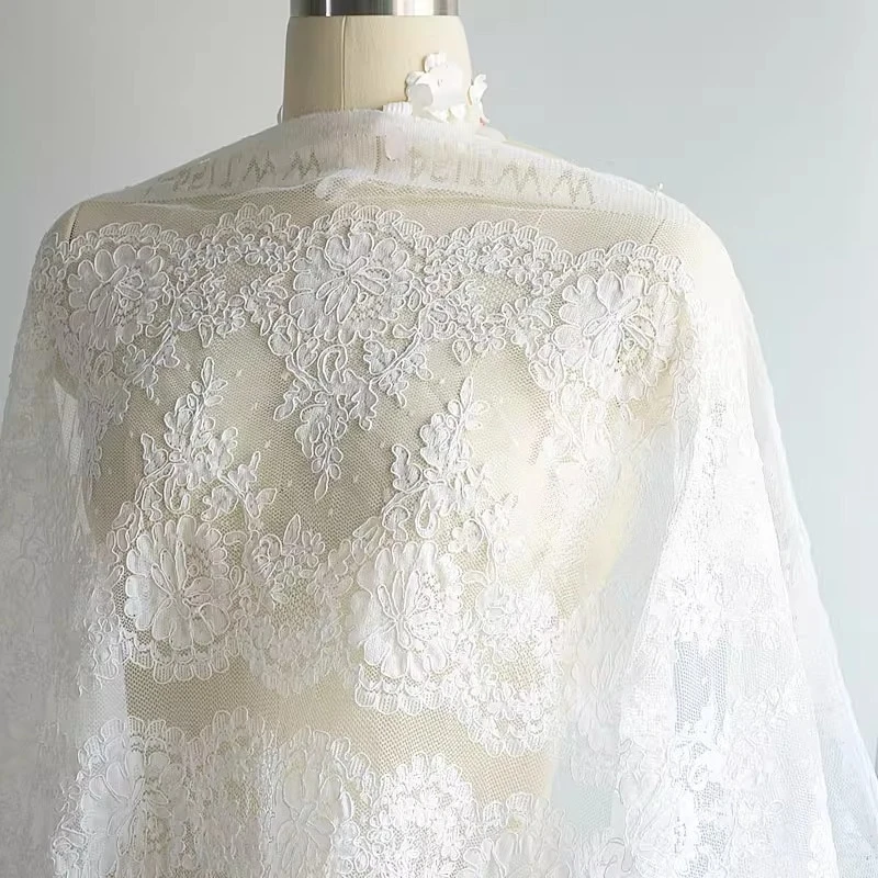 New High End Ivory White Lace, Car Bone Embroidery, Mesh Fabric, DIY Wedding Photography, Headscarf, Fashion Lace Accessories
New High End Ivory White Lace, Car Bone Embroidery, Mesh Fabric, DIY Wedding Photography, Headscarf, Fashion Lace Accessories