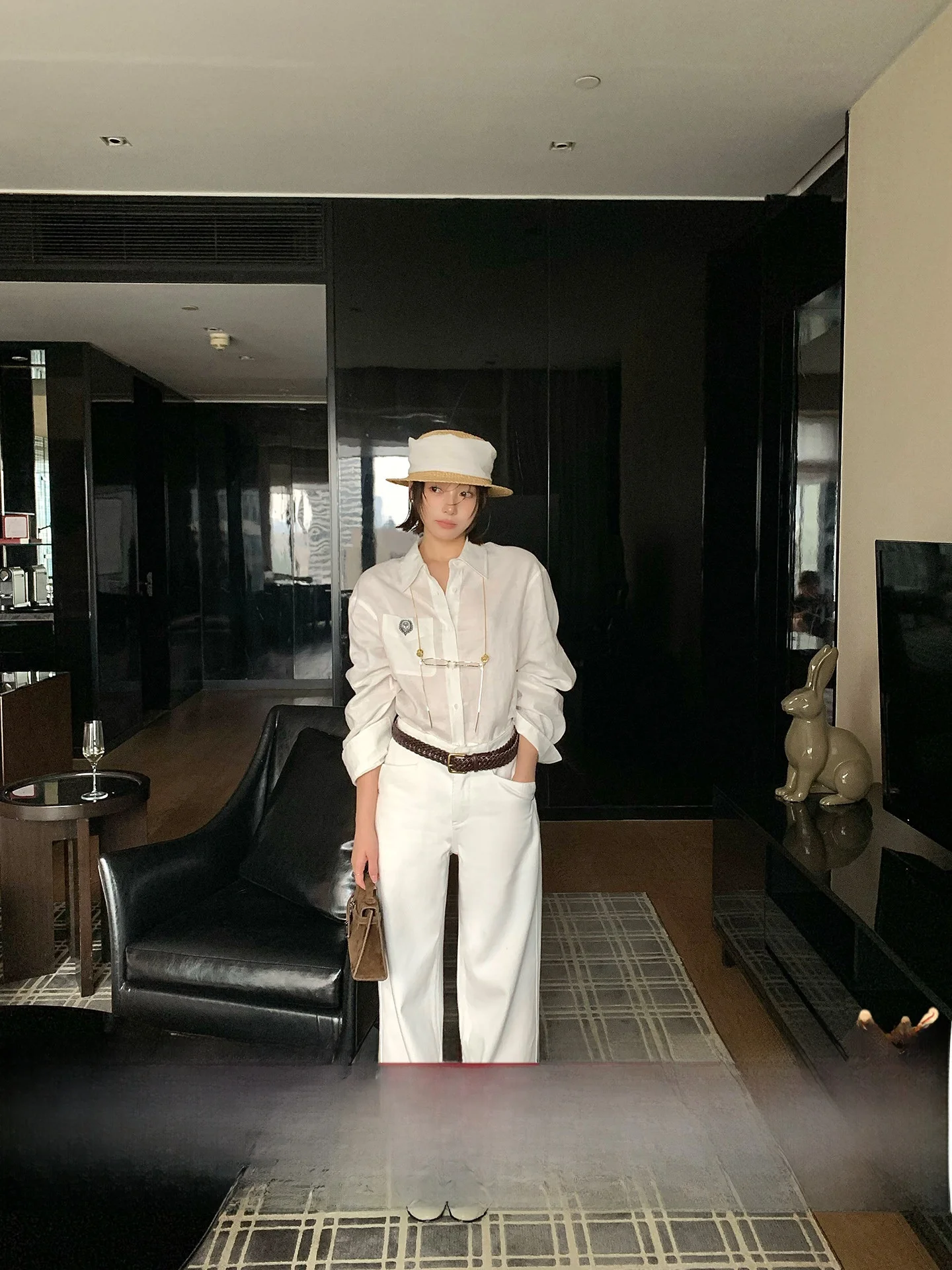 Белые джинсы из денима для женщин, свободные широкие брюки в пол, прямые брюки, осенняя новинка, повседневные, с низкой талией
Белые джинсы из денима для женщин, свободные широкие брюки в пол, прямые брюки, осенняя новинка, повседневные, с низкой талией