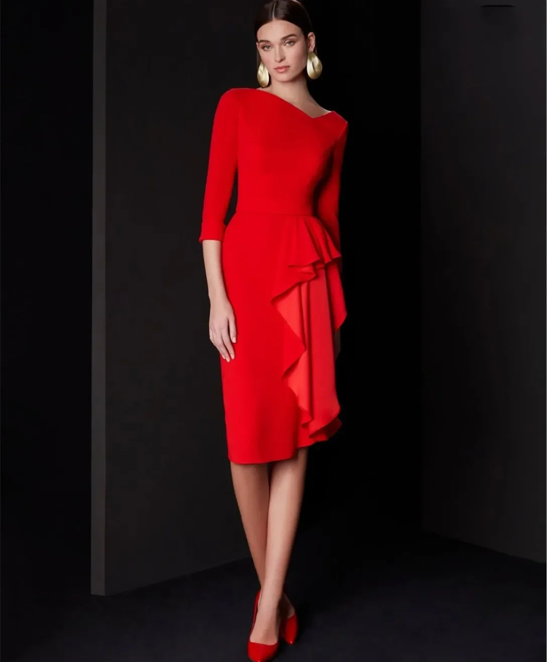 Elegant Red Short Mother of the Bride Dress V-Neck Ruffles Satin Knee Length Women Party Banquet Guest Gown
Elegant Red Short Mother of the Bride Dress V-Neck Ruffles Satin Knee Length Women Party Banquet Guest Gown