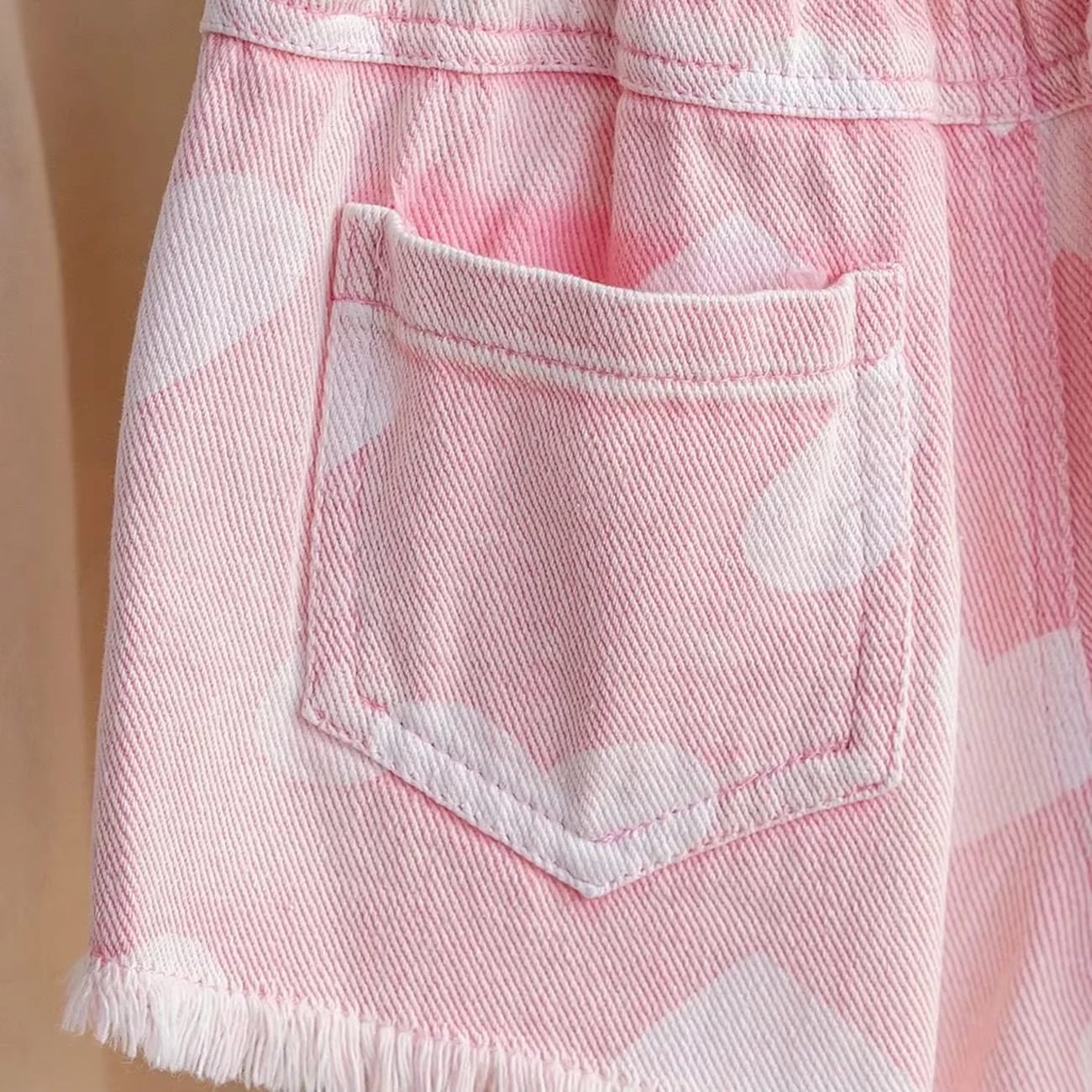 Girls Summer Casual Lace Shorts Korean Fashion Children's Love Pattern Hot Pants Clothing 80-140CM
Girls Summer Casual Lace Shorts Korean Fashion Children's Love Pattern Hot Pants Clothing 80-140CM
