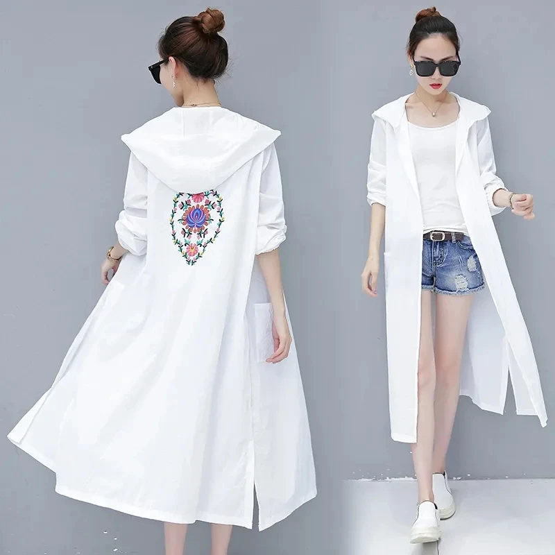 Trench Coat Women Retro Literary Hooded Sunscreen Cardigan Female 2022 Spring Summer New Embroidered Thin Windbreaker Jacket
Trench Coat Women Retro Literary Hooded Sunscreen Cardigan Female 2022 Spring Summer New Embroidered Thin Windbreaker Jacket