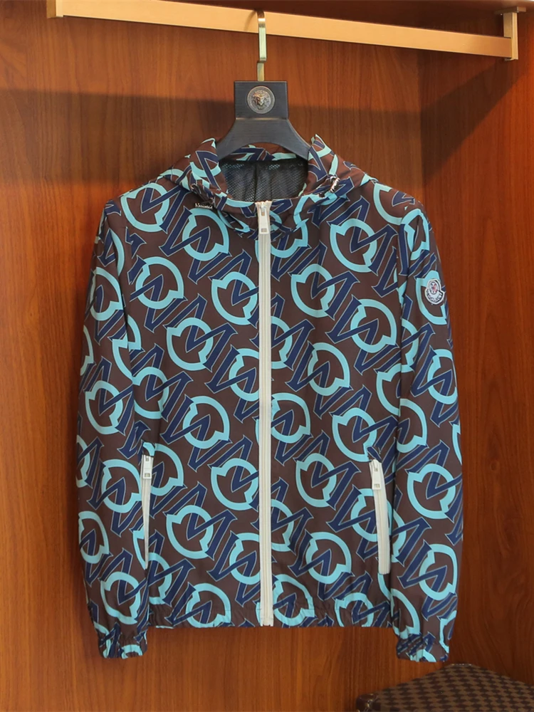 Men's Faionable Printed Lightweight Spring Summer Sun Protection Jaet Hooded Polyester Fiber Dry Fast Modern Sle Coat
Men's Faionable Printed Lightweight Spring Summer Sun Protection Jaet Hooded Polyester Fiber Dry Fast Modern Sle Coat