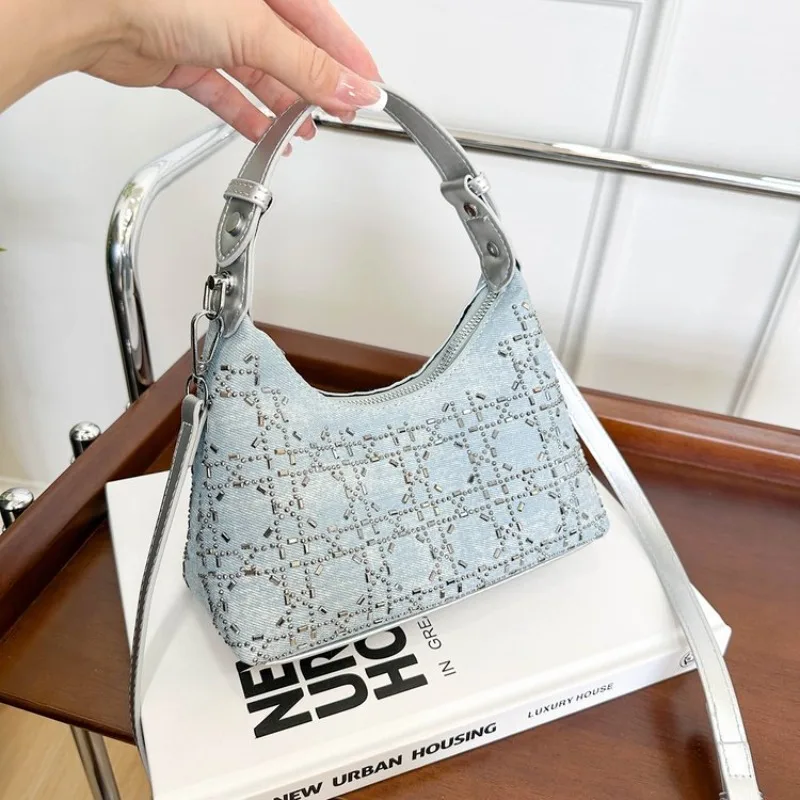 Luxury Chic Commuter Diaper Bag For Women Elegant Leather Crossbody Handbag Designer Vintage Style Shoulder Tote Large Capacity
Luxury Chic Commuter Diaper Bag For Women Elegant Leather Crossbody Handbag Designer Vintage Style Shoulder Tote Large Capacity