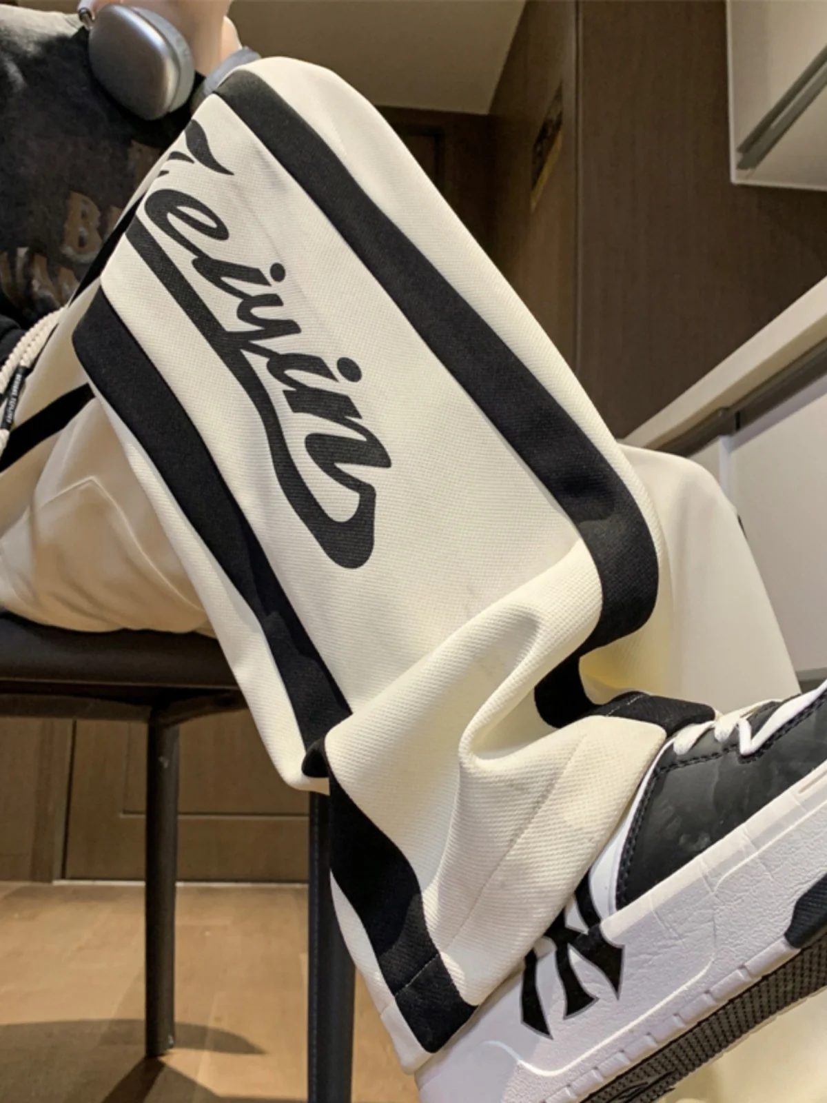 Men's Hiphop Wide Leg Pants Spring Autumn Loose Straight Casual Sport Sweatpants Big Size Fat Leisure Sports Tra Pants
Men's Hiphop Wide Leg Pants Spring Autumn Loose Straight Casual Sport Sweatpants Big Size Fat Leisure Sports Tra Pants