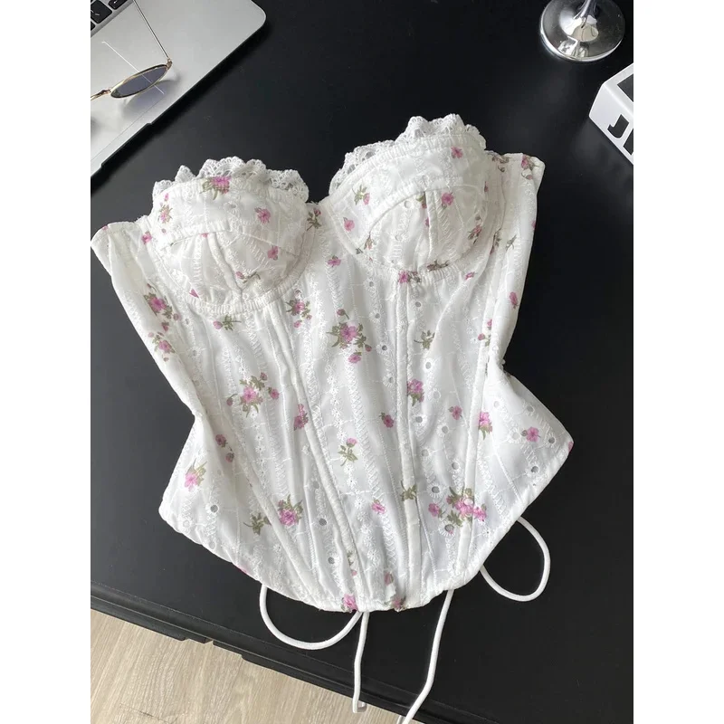 Sexy sleeveless hollow out Embroidered Tanks Top Corset Bustier Camis Chic Crop Top Women Party Sling Top Y2k
Sexy sleeveless hollow out Embroidered Tanks Top Corset Bustier Camis Chic Crop Top Women Party Sling Top Y2k