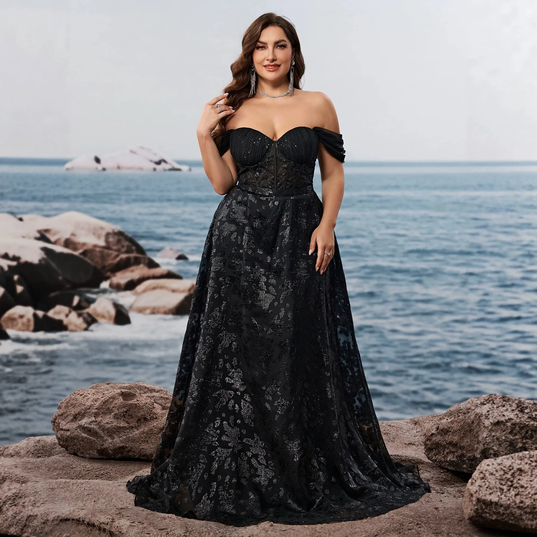 Plus Size Black Off The Shoulder Maxi Dress Sweetheart Corset Bodice Silver Floral Glitter Tulle A Line Train Evening Gown
Plus Size Black Off The Shoulder Maxi Dress Sweetheart Corset Bodice Silver Floral Glitter Tulle A Line Train Evening Gown