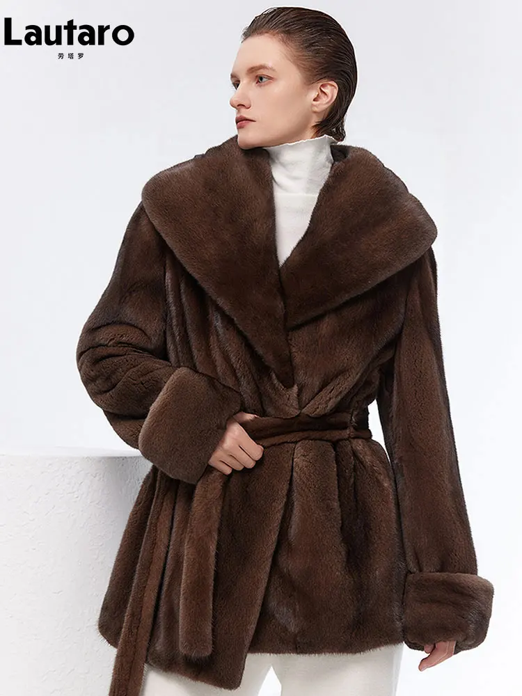 Lautaro Autumn Winter Brown Thick Warm Soft Faux Mink Fur Coat Women Shawl Collar Sashes Elegant Luxury Chic Fluffy Overcoat
Lautaro Autumn Winter Brown Thick Warm Soft Faux Mink Fur Coat Women Shawl Collar Sashes Elegant Luxury Chic Fluffy Overcoat