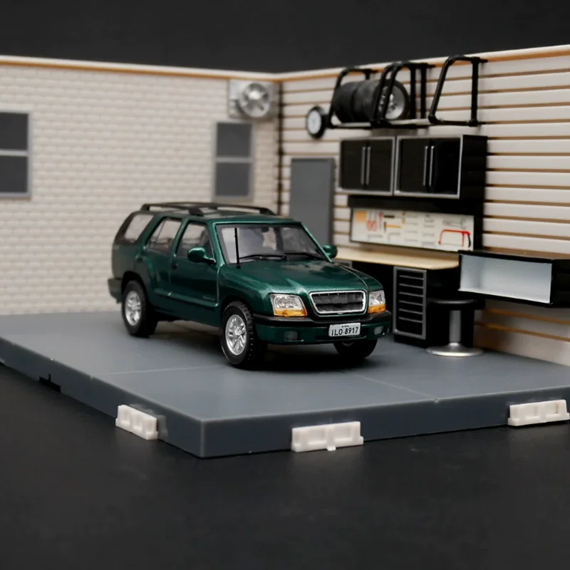 IXO Diecast 1:43 Scale Blazer 2nd Generation 2002 Alloy Simulation Car Model Adult Boy Collection Souvenirs Holiday Gift Display
IXO Diecast 1:43 Scale Blazer 2nd Generation 2002 Alloy Simulation Car Model Adult Boy Collection Souvenirs Holiday Gift Display