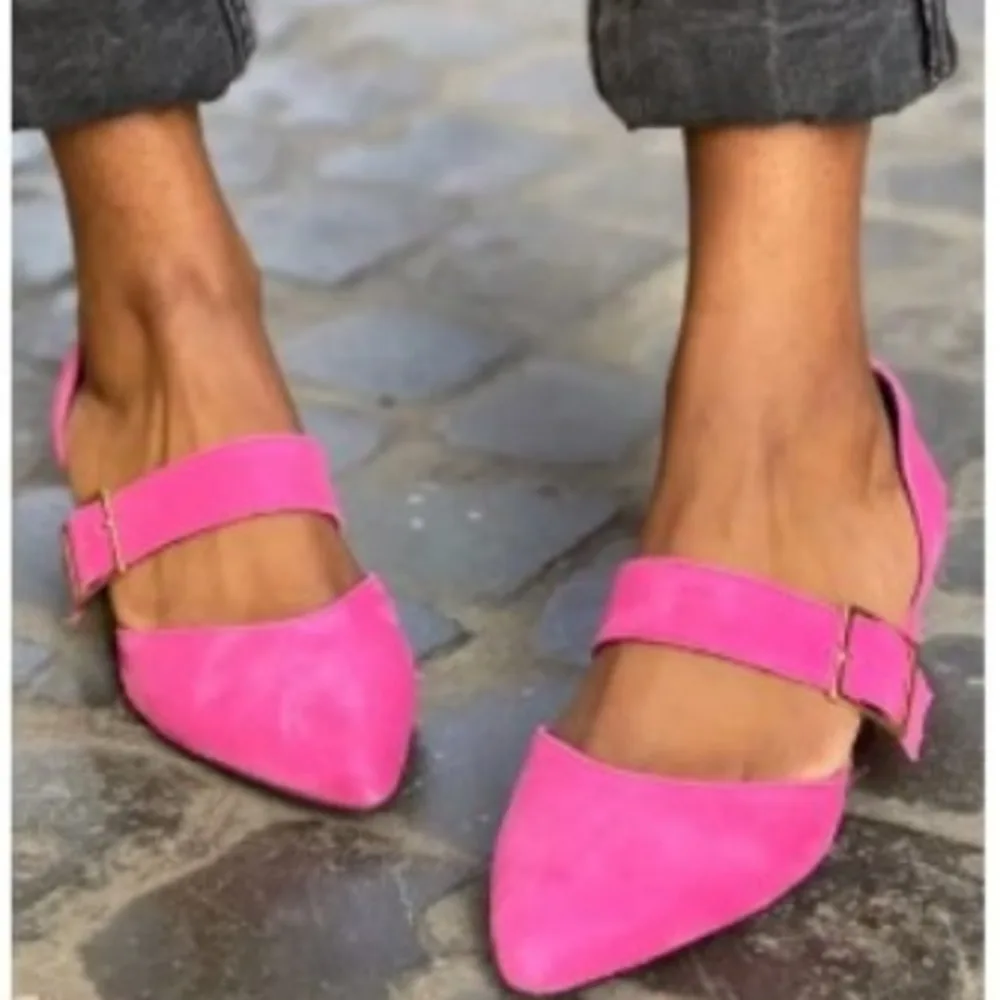 2025 Ladies Pointed Toe Sandals Mixed Colors Chunky Heel Women's Sandals Casual Shoes
2025 Ladies Pointed Toe Sandals Mixed Colors Chunky Heel Women's Sandals Casual Shoes
