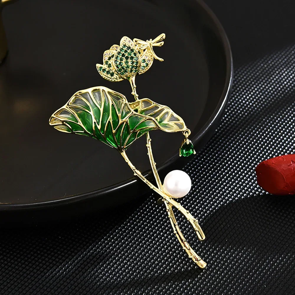 Lotus Flower Brooch for Women Green Yellow Lotus Leaf Brooches Vintage High Quality Jewelry Women Copper Pins Christmas Present
Lotus Flower Brooch for Women Green Yellow Lotus Leaf Brooches Vintage High Quality Jewelry Women Copper Pins Christmas Present