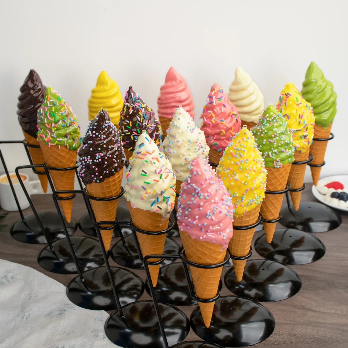 1-piece set, simulated sauce coated plastic ice cream model, ice cream shop display prop, photography stage prop
1-piece set, simulated sauce coated plastic ice cream model, ice cream shop display prop, photography stage prop