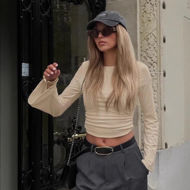 2025 New Winter Fashionable T-shirt Solid Color Fashion Elegant Commuter Tops Long-sleeved Pleated Round Neck Bell Sleeve Shirt
2025 New Winter Fashionable T-shirt Solid Color Fashion Elegant Commuter Tops Long-sleeved Pleated Round Neck Bell Sleeve Shirt