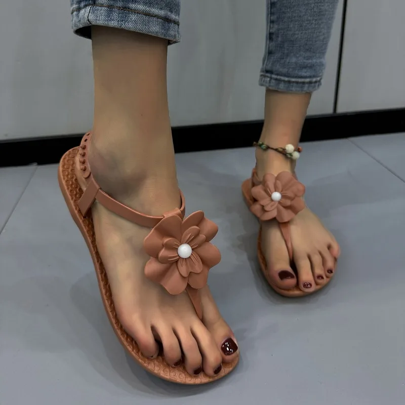 Women's Sandals Summer New Flat Head Round Toe Flower Hollow-out Buckle Slippers Casual Lightweight Soft Soled Non-slip Sandals
Women's Sandals Summer New Flat Head Round Toe Flower Hollow-out Buckle Slippers Casual Lightweight Soft Soled Non-slip Sandals