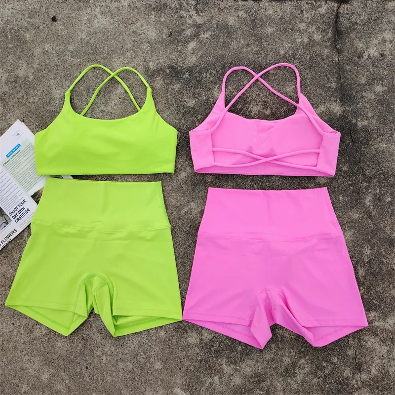 Solid Color Yoga Clothes High Waist Shorts Leggings Bra 2 Piece Set Women Gym Suit Tight Sportswear Fitness Wear Soft Breathable
Solid Color Yoga Clothes High Waist Shorts Leggings Bra 2 Piece Set Women Gym Suit Tight Sportswear Fitness Wear Soft Breathable