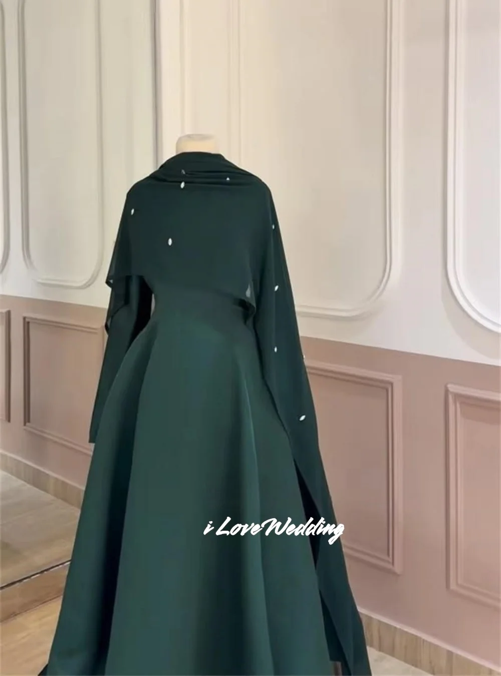 Saudi Arabia Emerald Green Prom Dresses Long Sleeve Beaded Cape A-Line Floor-Length Evening Gown Muslim Wedding Guest Customized
Saudi Arabia Emerald Green Prom Dresses Long Sleeve Beaded Cape A-Line Floor-Length Evening Gown Muslim Wedding Guest Customized
