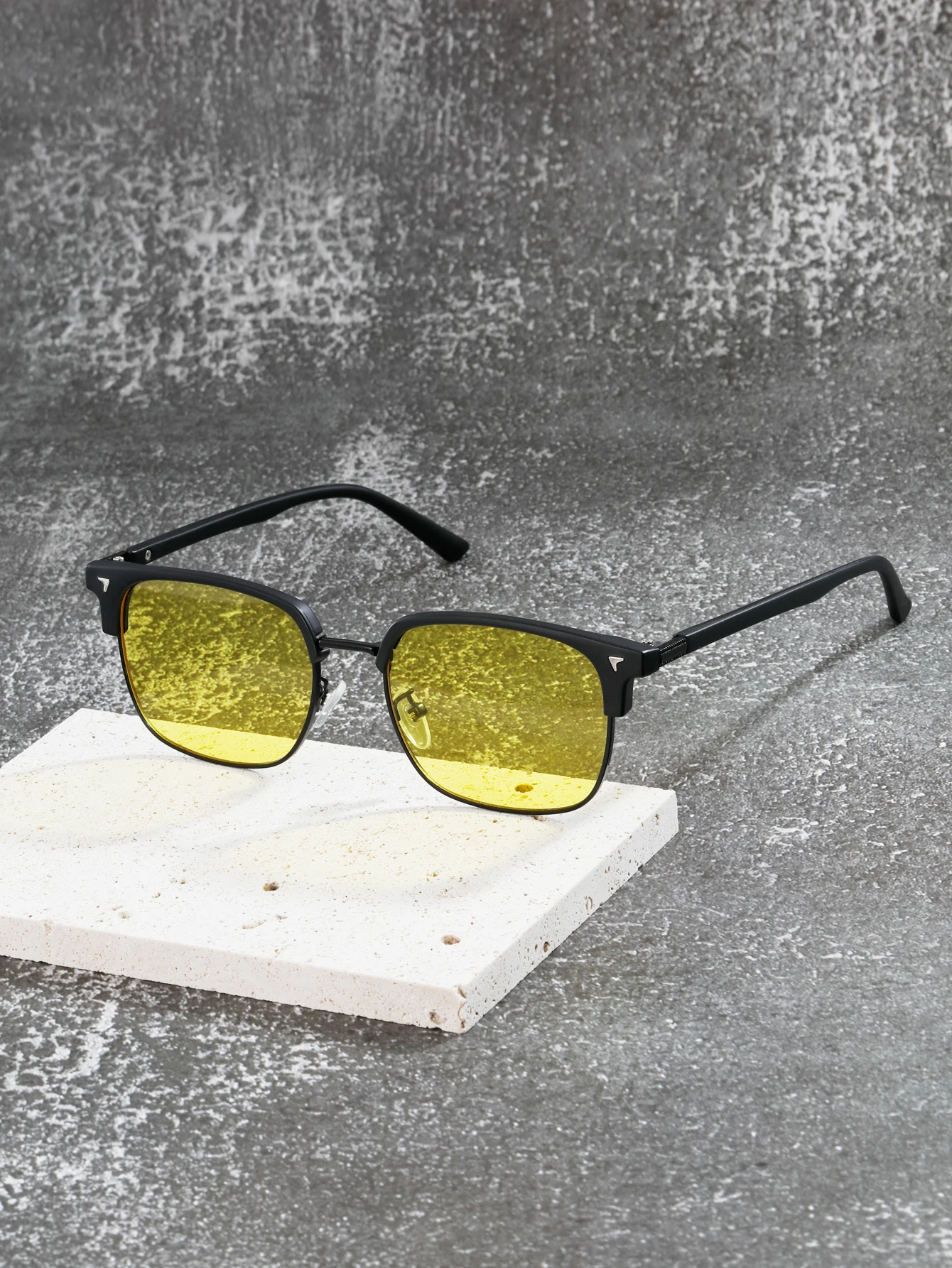 Unisex Fashionable Metal Accessory Sunglasses Ocean Pattern Gift for Friends And Family
Unisex Fashionable Metal Accessory Sunglasses Ocean Pattern Gift for Friends And Family