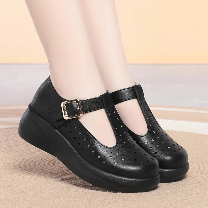 New 2025 European American Sandals For Women Casual Lightweight Large Size Retro Wedge Comfortable Sandals Fashionable Summer
New 2025 European American Sandals For Women Casual Lightweight Large Size Retro Wedge Comfortable Sandals Fashionable Summer