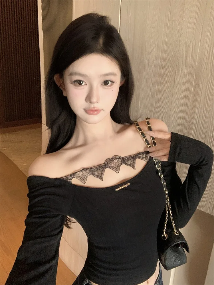 Lace Splice Short Sleeve Women's T-Shirt Square Collar Long Sleeve Base Shirt Slim Fit Fashionable Early Autumn Design
Lace Splice Short Sleeve Women's T-Shirt Square Collar Long Sleeve Base Shirt Slim Fit Fashionable Early Autumn Design