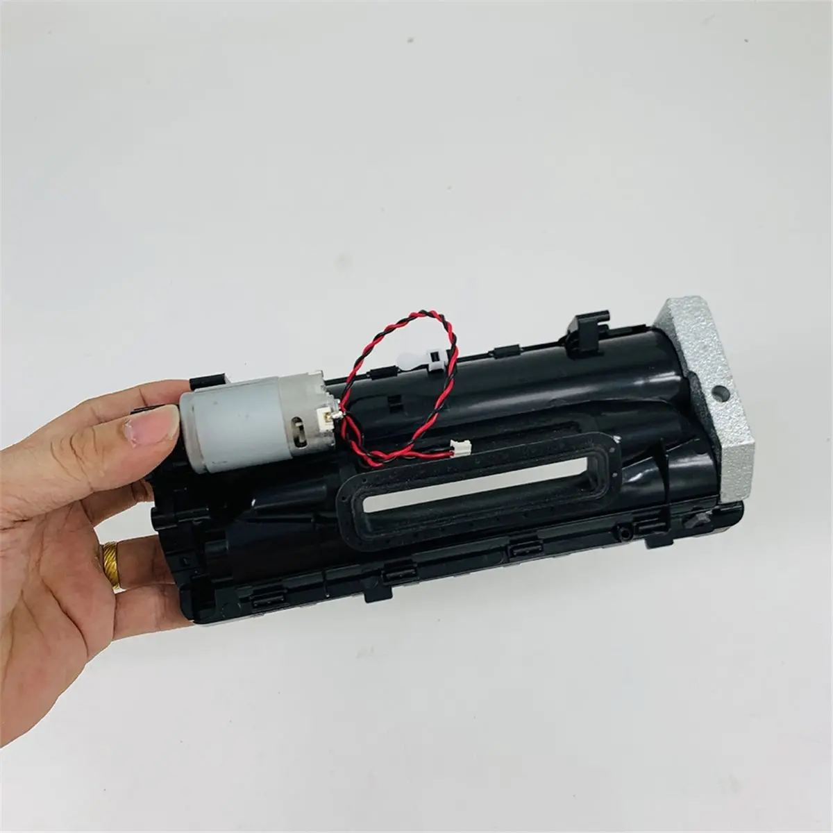 Для роботов-пылесосов S20 Ultra, крышка основной щетки, крышка основной щетки двигателя, двигатель роликовой щетки
Для роботов-пылесосов S20 Ultra, крышка основной щетки, крышка основной щетки двигателя, двигатель роликовой щетки