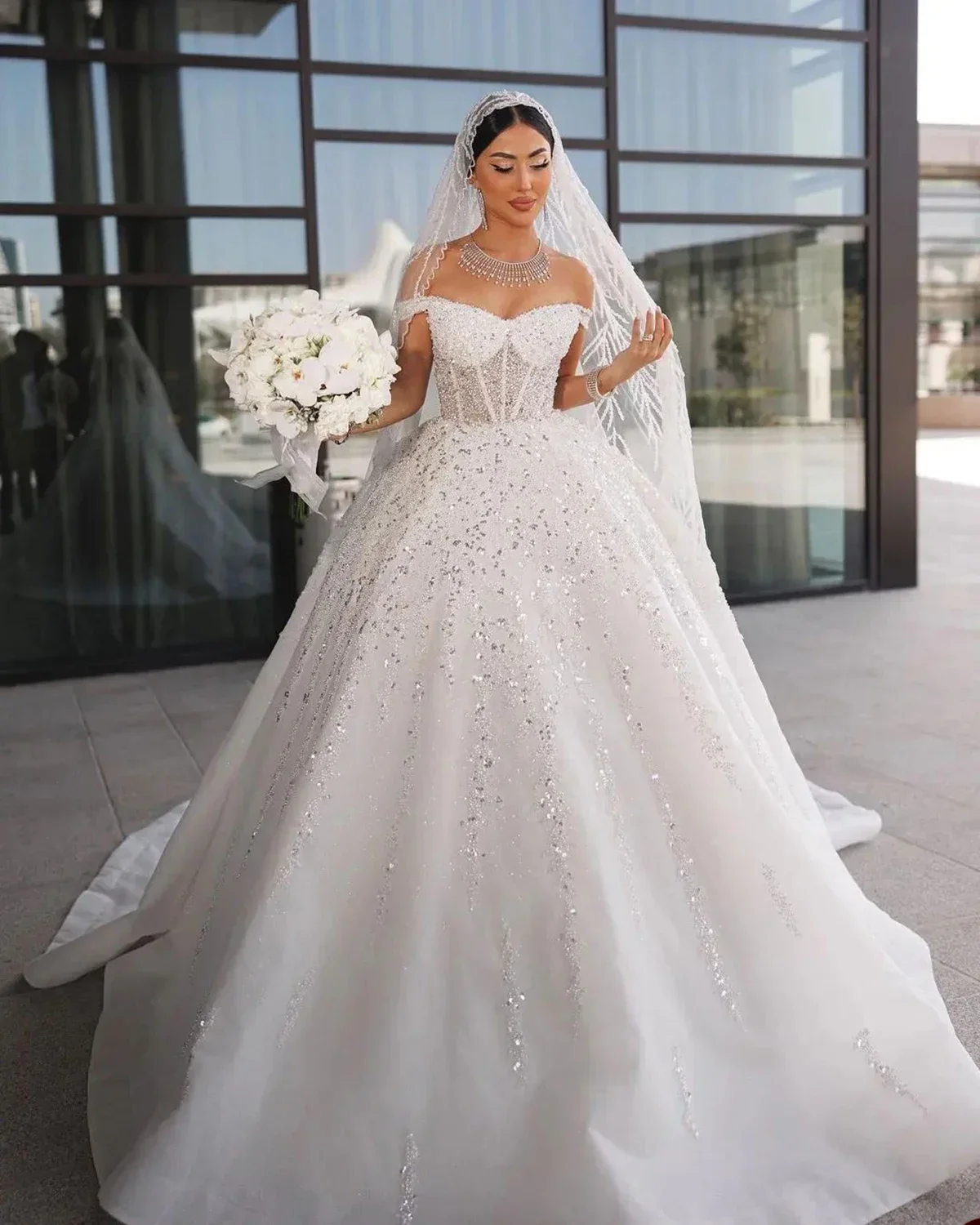Customized Shining Princess Off The Shoulder Heavy Beads Sequined Ball Gown Wedding Dresses Vintage Bridal Gown Vestido De Noiva
Customized Shining Princess Off The Shoulder Heavy Beads Sequined Ball Gown Wedding Dresses Vintage Bridal Gown Vestido De Noiva