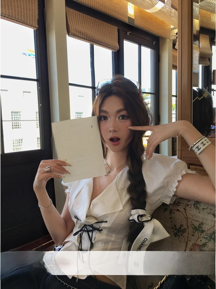 Margaret Medieval Waist Cinched Belted Embroidered Bubble Sleeve Shirt Top Cotton Korean Style Commute Fashion Women's Shirt
Margaret Medieval Waist Cinched Belted Embroidered Bubble Sleeve Shirt Top Cotton Korean Style Commute Fashion Women's Shirt