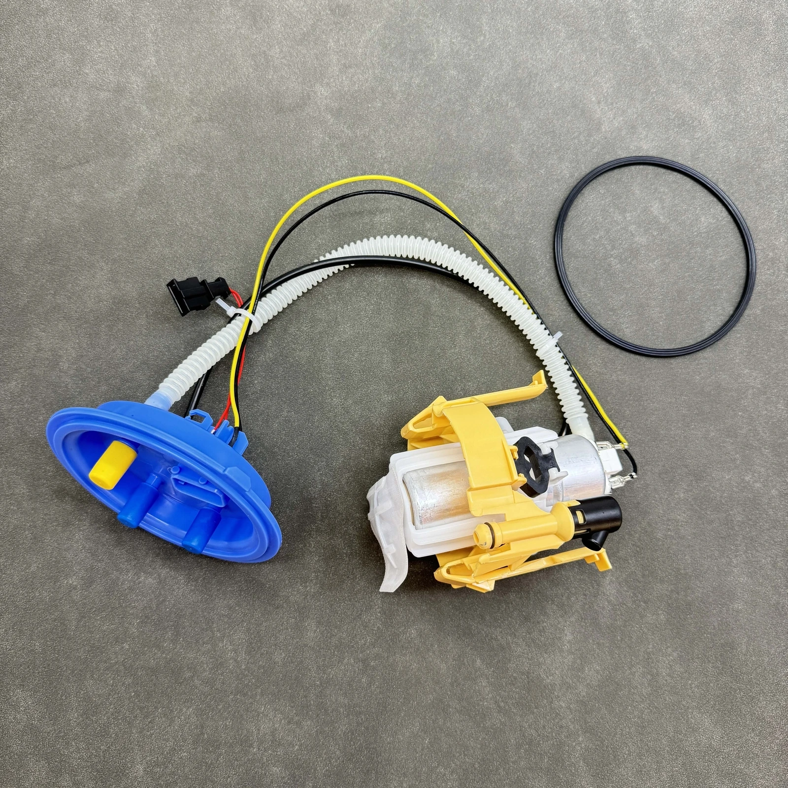 16117170004 HIGH QUALITY Car Fuel Pump Module Feed Unit For BMW E65 E66 E67 Alpina B7 760I 760Li 2003-2008 2004 2005 2006 2007
16117170004 HIGH QUALITY Car Fuel Pump Module Feed Unit For BMW E65 E66 E67 Alpina B7 760I 760Li 2003-2008 2004 2005 2006 2007