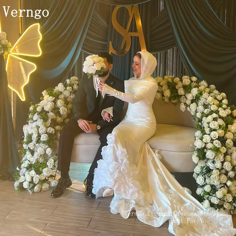 Verngo lvory Crepe 3D Flowers Wedding Dress O Neck Full Sleeves Mermaid Pleated Bridal Gowns Modest Bride Dress Customized
Verngo lvory Crepe 3D Flowers Wedding Dress O Neck Full Sleeves Mermaid Pleated Bridal Gowns Modest Bride Dress Customized